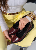 Load image into Gallery viewer, Sharp Silhouette Flats - MARRON