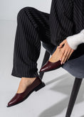 Load image into Gallery viewer, Sleek Pointed-Toe Flats - MARRON
