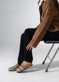 Load image into Gallery viewer, ZigZag Clogs - CAFE