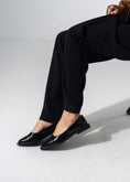 Load image into Gallery viewer, Sharp Silhouette Flats - BLACK