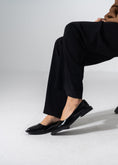 Load image into Gallery viewer, Sharp Silhouette Flats - BLACK