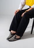 Load image into Gallery viewer, V-Cut Leopard Mules - BLACK