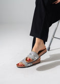 Load image into Gallery viewer, Tapestry Metallic Slides - SILVER