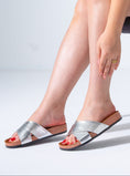 Load image into Gallery viewer, textured Multi-Strap Comfort - SILVER