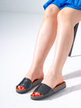 Load image into Gallery viewer, Glossy Reptile-Pattern Slipper - BLACK
