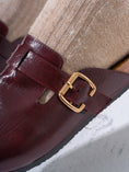 Load image into Gallery viewer, Classic Minimalist Platform Clogs - MARRON
