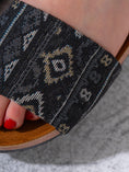Load image into Gallery viewer, Nomadic Pattern Slide - BLACK