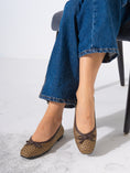 Load image into Gallery viewer, Square-Toe Embroidered Flat - BROWN