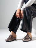 Load image into Gallery viewer, Shimmer Finish Comfort Clogs - OXIDI