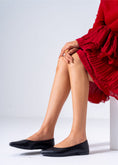 Load image into Gallery viewer, Elegance Pointed Ballet Flats-black