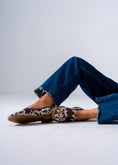 Load image into Gallery viewer, The Serpentine Flat-brown