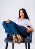 Load image into Gallery viewer, Leopard-Print Flat-beige