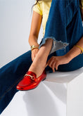 Load image into Gallery viewer, Metallic Snaffle Flat-red