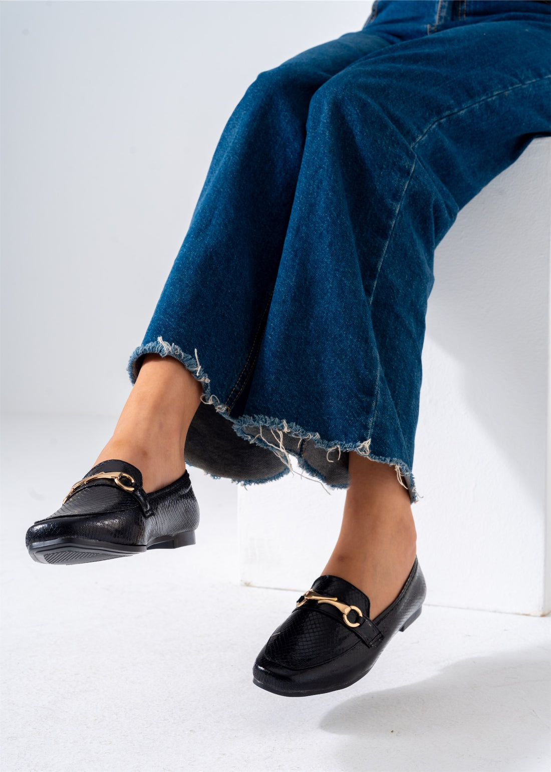 Metallic Snaffle Flat-black