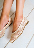 Load image into Gallery viewer, Soft Lace Ballet Flats - beige