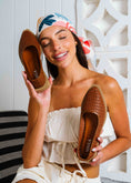 Load image into Gallery viewer, The Daily Woven Flat - camel