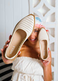 Load image into Gallery viewer, The Daily Woven Flat - beige