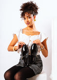 Load image into Gallery viewer, Elia Chic Square Toe Flat - black