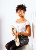 Load image into Gallery viewer, Essential Round-Toe Flats - beige