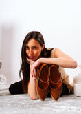Load image into Gallery viewer, Square-Tip Pointed Flats - camel