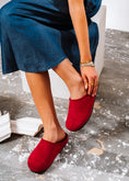 Load image into Gallery viewer, Minimalist Rounded-Toe Clogs - red
