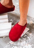 Load image into Gallery viewer, Minimalist Rounded-Toe Clogs - red