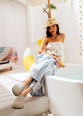 Load image into Gallery viewer, Comfy Slip-On Clogs - light gray