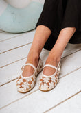 Load image into Gallery viewer, The Floral Lace Ballet Flat - beige