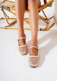 Load image into Gallery viewer, The Geometric Mesh Flat - beige