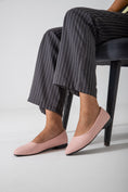 Load image into Gallery viewer, Cracked-Effect Ballet Flat-pink