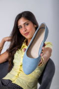 Load image into Gallery viewer, Cracked-Effect Ballet Flat-blue