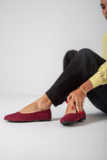 Load image into Gallery viewer, The Chloe Flat-red