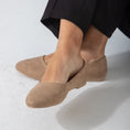 Load image into Gallery viewer, The Chloe Flat-beige