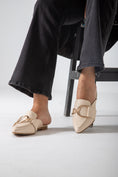 Load image into Gallery viewer, The Metropolis Mule-beige