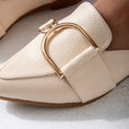 Load image into Gallery viewer, The Metropolis Mule-beige