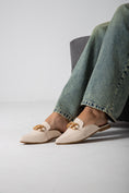Load image into Gallery viewer, The City Point Mule-beige
