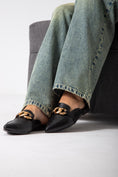 Load image into Gallery viewer, The City Point Mule-black