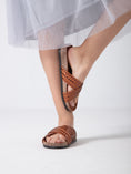 Load image into Gallery viewer, Ivory ZigZag Charm - camel