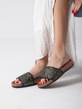 Load image into Gallery viewer, Sparkle Pop Step - black & gold