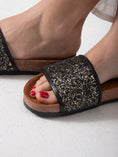 Load image into Gallery viewer, Sparkle Pop Step - black & gold