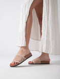 Load image into Gallery viewer, Zebra Glow Step - beige