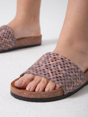 Retro Grid Slides - pink