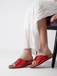 Load image into Gallery viewer, Metallic Stripe Pulse - red