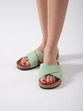 Load image into Gallery viewer, Soft Cross Comfort - green