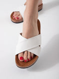 Load image into Gallery viewer, Soft Cross Comfort - white
