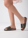 Load image into Gallery viewer, Luxe Line Slides - black