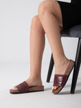 Load image into Gallery viewer, Heritage Comfort Slide - marron