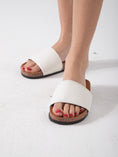 Load image into Gallery viewer, Urban Slide Classic - white
