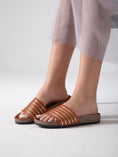 Load image into Gallery viewer, Luxe Line Slides - camel
