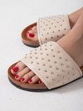 Load image into Gallery viewer, Urban Spike Slip - beige